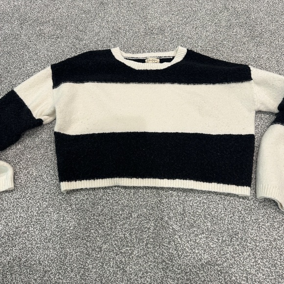 Jessica Simpson Black and Cream Striped Sweater - Picture 1 of 2